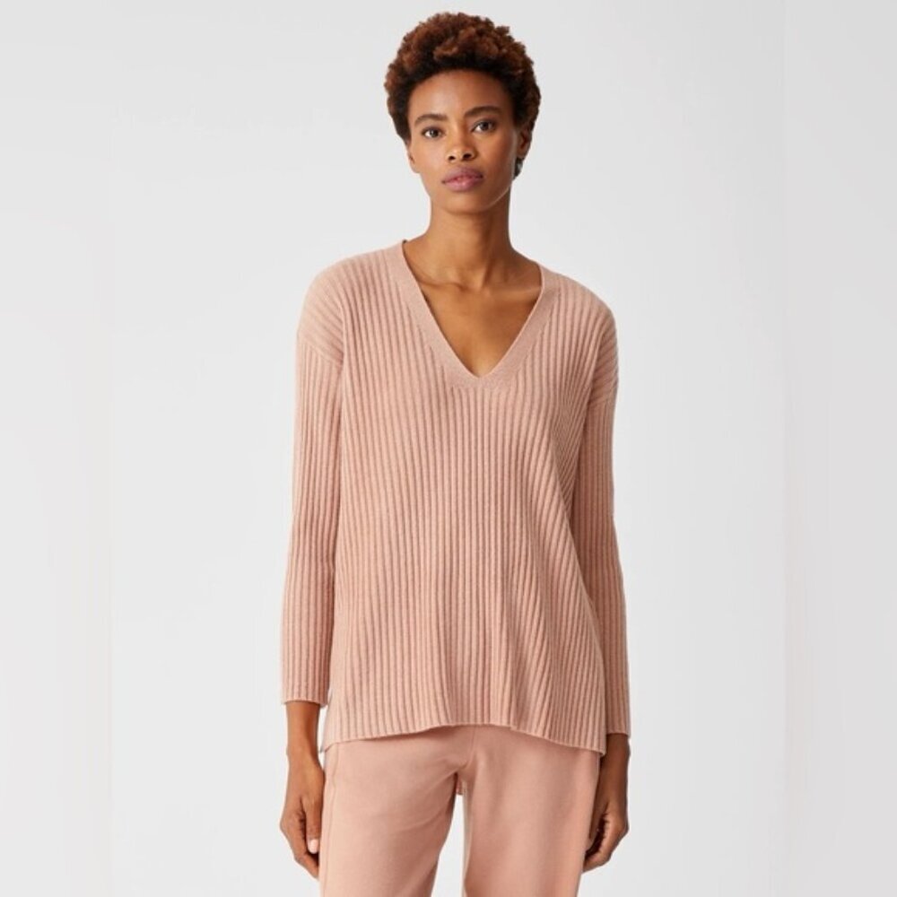 ❌❌SOLD❌❌ fisher v neck pink 100% cashmere small pull over sweater